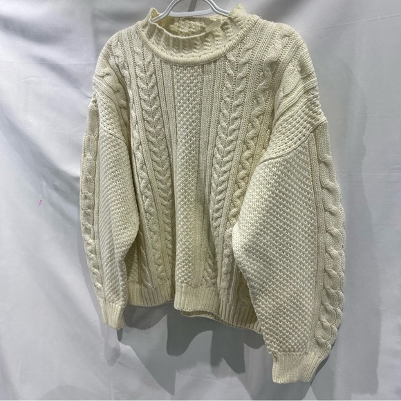 Vintage Cream Cable Knit Sweater – Chunky Fisherman Style - Picture 2 of 11